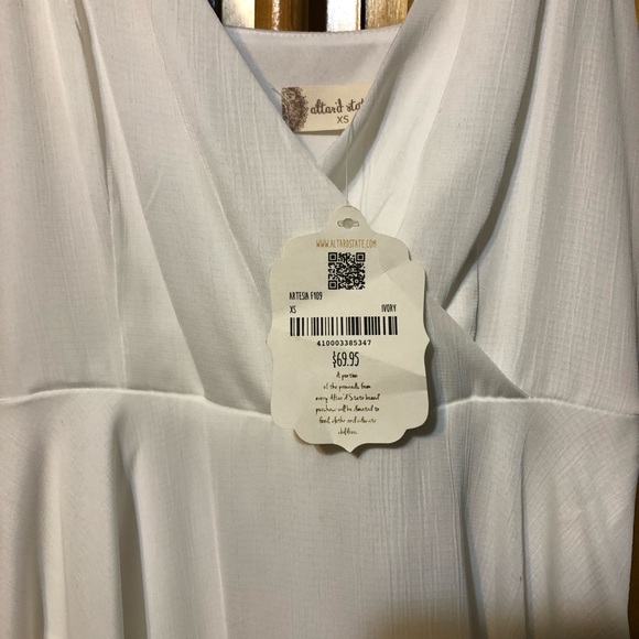 NWT Altar’d State White Romper in Size XS - Picture 5 of 8